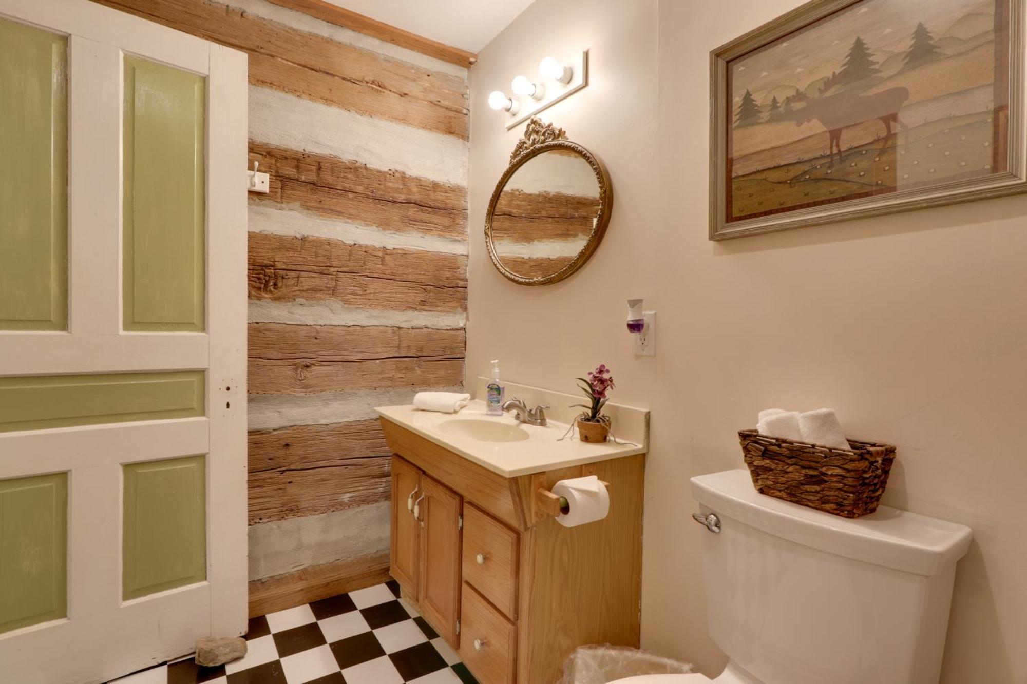 Apartment On Little River - 3 Mi To Natl Park! *