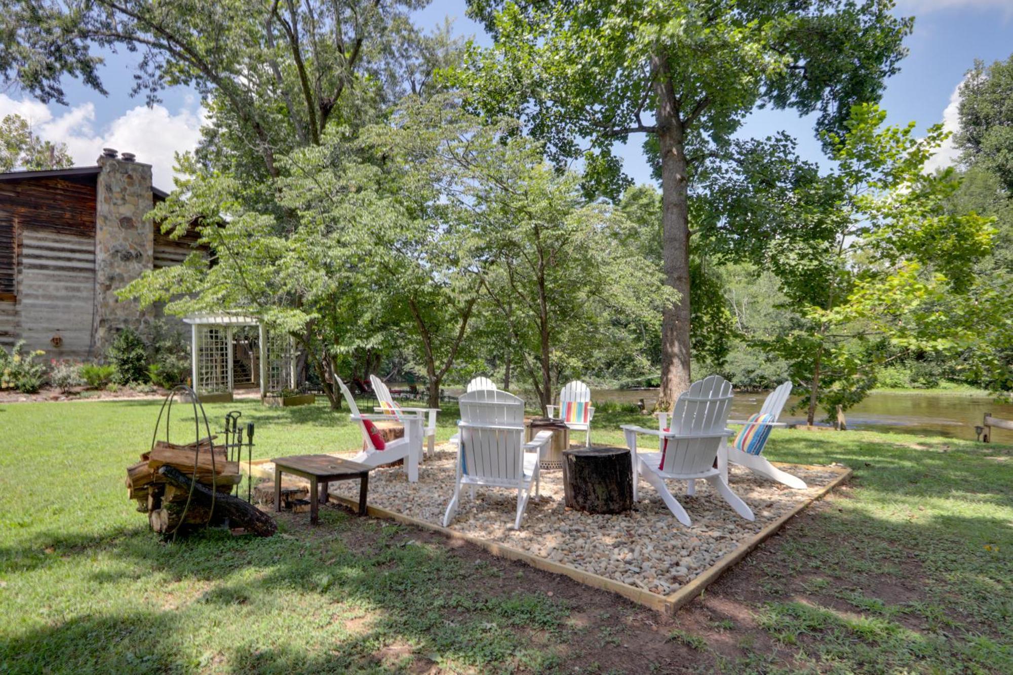 Apartment On Little River - 3 Mi To Natl Park! *