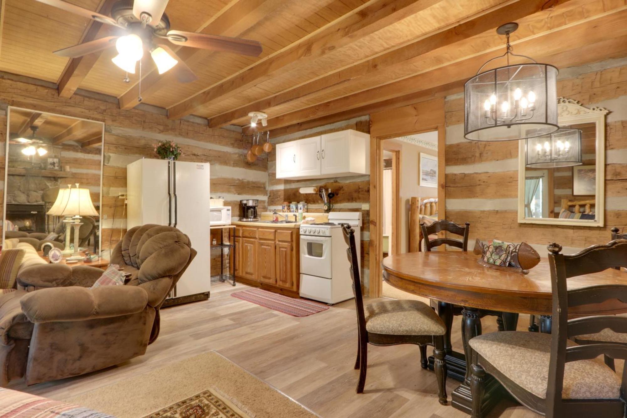On Little River - 3 Mi To Natl Park! Apartment Townsend